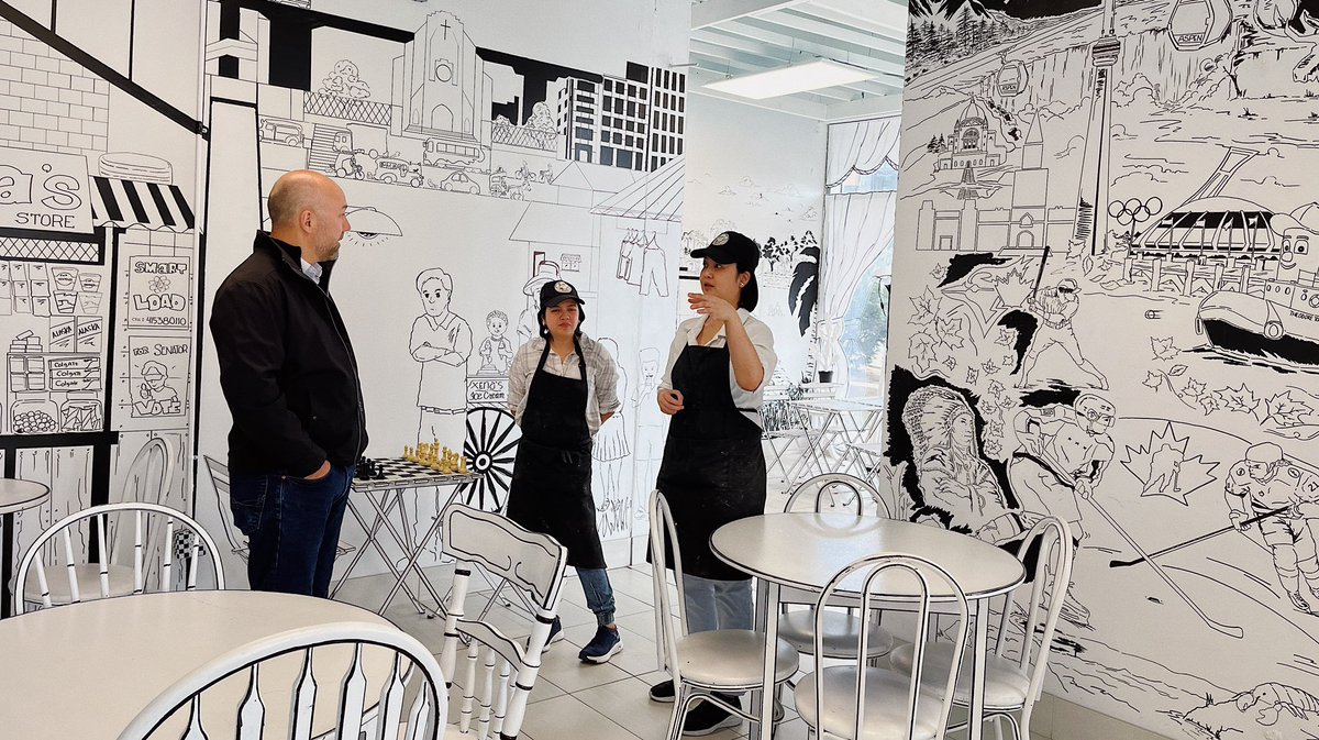 AndyFillmoreHFX's tweet photo. #Halifax, check out this new cafe at the corner of Brunswick & Cogswell — Xena’s Bread and Butter.
Go for the creative 2D decor. Stay for the fun Filipino-Canadian bites.
I got the best-selling purple yam cheese bread. #SupportLocalHfx
(Fun fact: Who is Xena? The owner’s cat!) https://t.co/ERsBIYiC2g