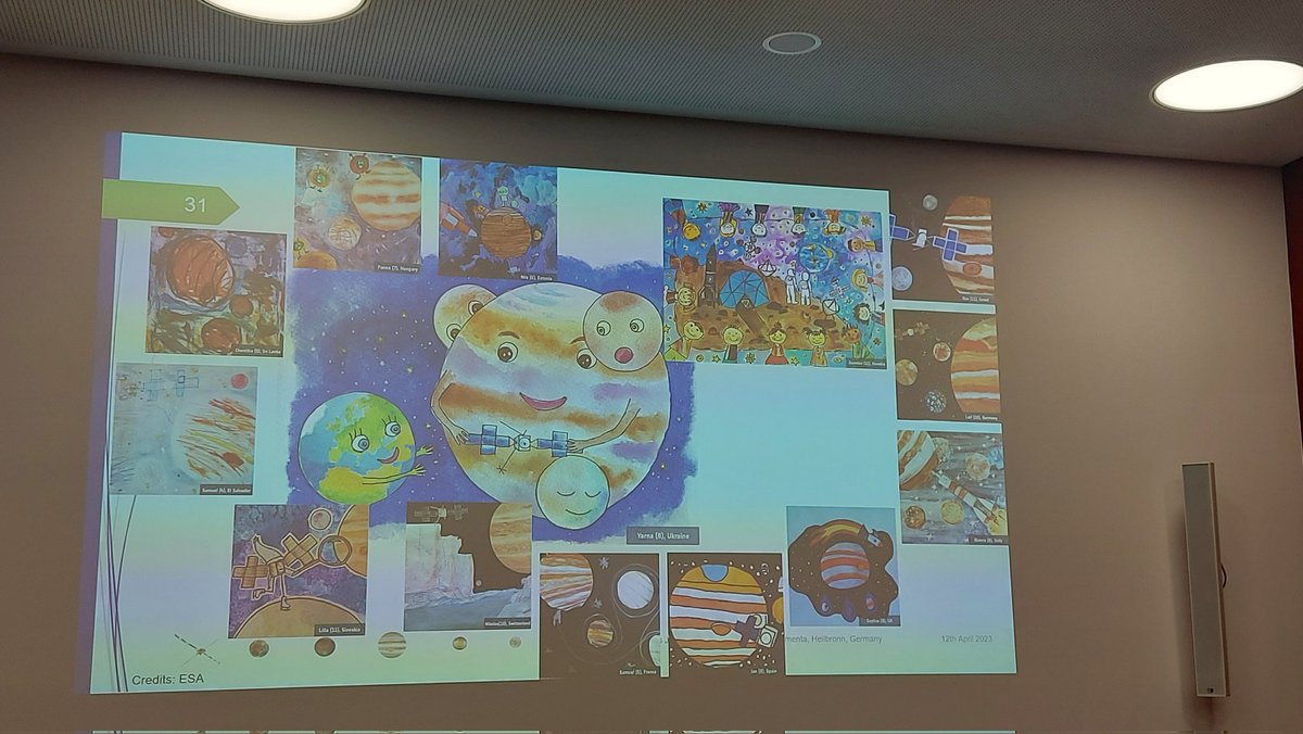 WomenCopernicus's tweet photo. Elena Martellato opens the #ESAJuice Science Talks at @experimentaDSC explaining how it all started from #Copernicus book, #Galileo 's view into outer space & to @ESA_JUICE to #Jupiter. AND how the #nextspacegeneration is ready for the mission π§‘
#Womeninspace #socialspace https://t.co/cpyiQkTWTv