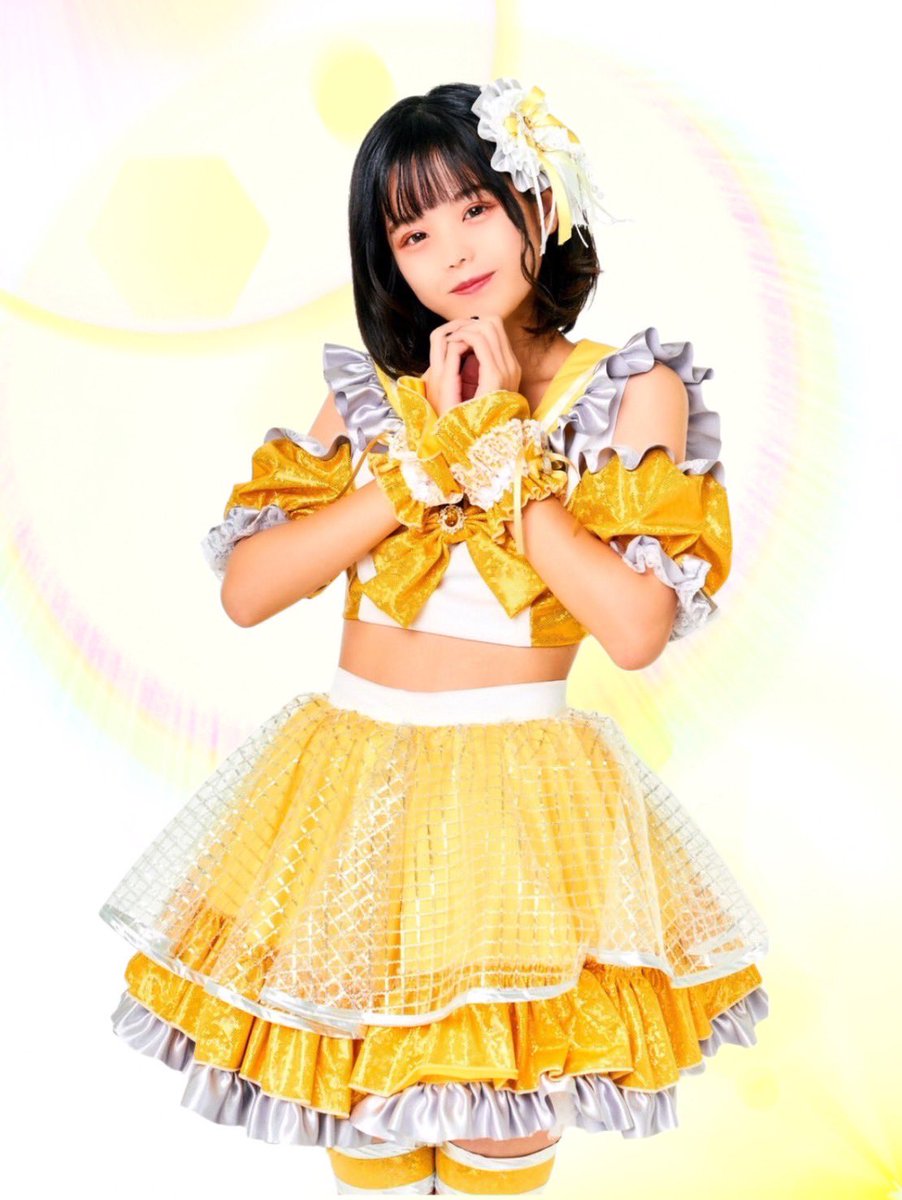 mabataki_info's tweet photo. 【新衣装ヴィジュアル公開】

水咲むぎ（@mugi_miz_ ）
担当カラー　黄色🐣
『今日もむぎゅっと抱きしめて』

━━━━━━━━━━━━━━━

琴音ゆあ（@kotone_yua31 ）
担当カラー　桃色🌷
“高身長の最年少”

▷▶︎▷このツイートが
「150RT」達成でNEXT MEMBERアー写公開❤︎

#瞬きもせず https://t.co/DiibSb017O