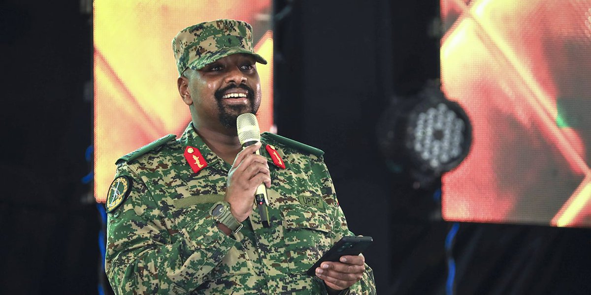 jeune_afrique's tweet image. En #Ouganda, Muhoozi #Kainerugaba ne cache plus son souhait de succéder à son père, Yoweri #Museveni, en 2026. Mais le parti, qui a déjà endossé la candidature du président sortant, ne sait plus quelle stratégie adopter.
ow.ly/ac1950NH0Uu