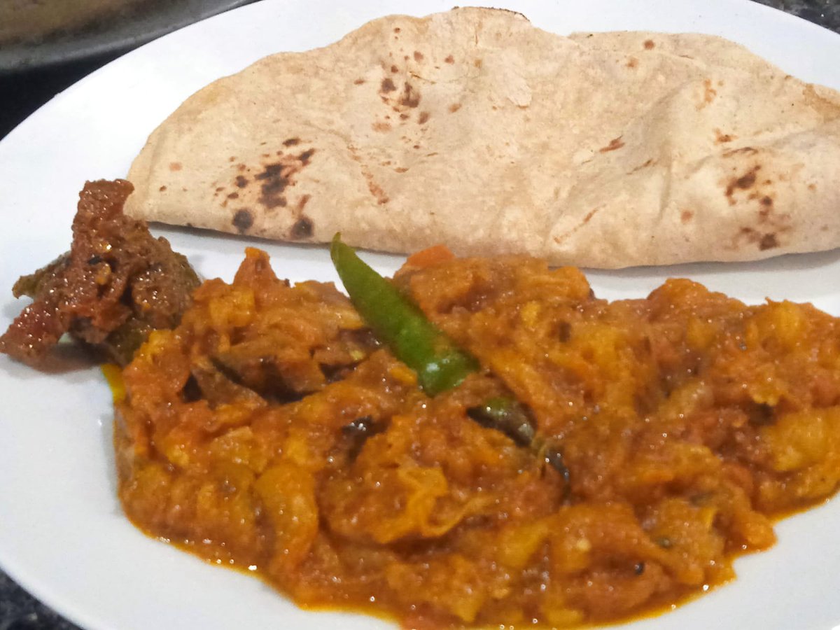 NusratKitchen's tweet photo. Bengan Bhurta and Roti.

We take two-day advance orders and offer free delivery under 5 miles.

For more Items, and advance Order, DM at
https://t.co/zP2lm3pobg
https://t.co/yYIqHq5TiG

#desifood #halalfood #homemadefood #roti #northernireland #benganbhurta #bhurta #vegetables https://t.co/wpo4KvSdtl
