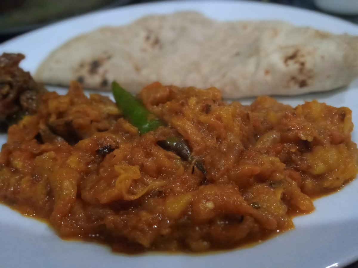 NusratKitchen's tweet photo. Bengan Bhurta and Roti.

We take two-day advance orders and offer free delivery under 5 miles.

For more Items, and advance Order, DM at
https://t.co/zP2lm3pobg
https://t.co/yYIqHq5TiG

#desifood #halalfood #homemadefood #roti #northernireland #benganbhurta #bhurta #vegetables https://t.co/wpo4KvSdtl
