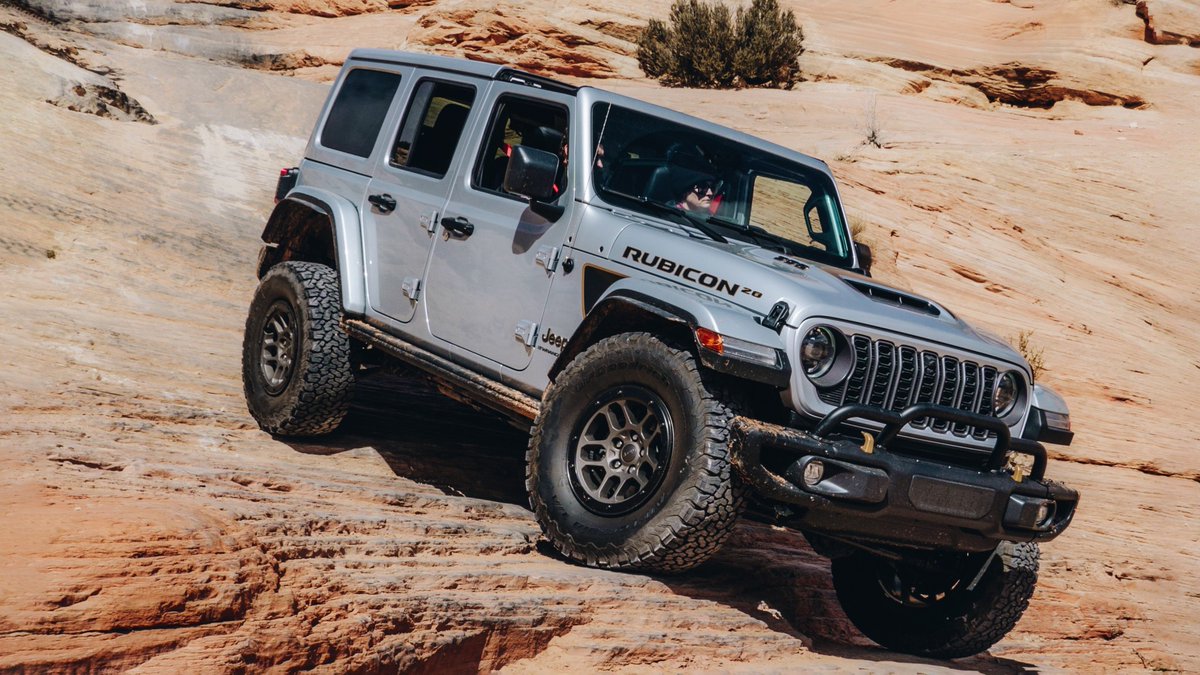 JeepCanada tweet picture