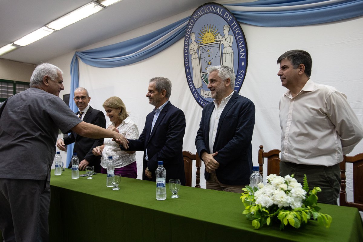 MarceloMirkin's tweet photo. Jornadas de Cierre de Actividades de Extensión 2022. Un espacio dedicado a sintetizar y destacar lo trabajado durante 2022 en materia extensionista por el equipo de la Facultad de Odontología UNT.
#ExtensionenTerritorio #Extensionnosconecta https://t.co/wD8pBpZmm1