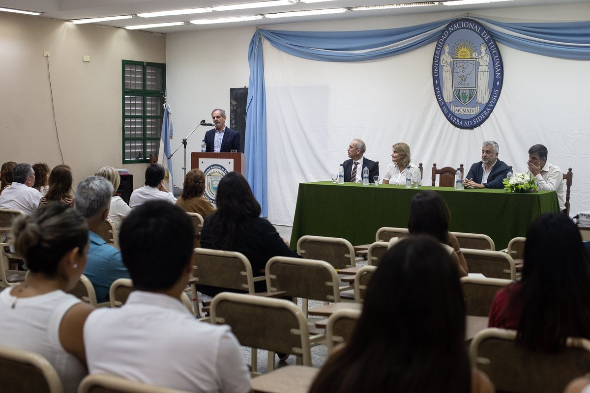 MarceloMirkin's tweet photo. Jornadas de Cierre de Actividades de Extensión 2022. Un espacio dedicado a sintetizar y destacar lo trabajado durante 2022 en materia extensionista por el equipo de la Facultad de Odontología UNT.
#ExtensionenTerritorio #Extensionnosconecta https://t.co/wD8pBpZmm1