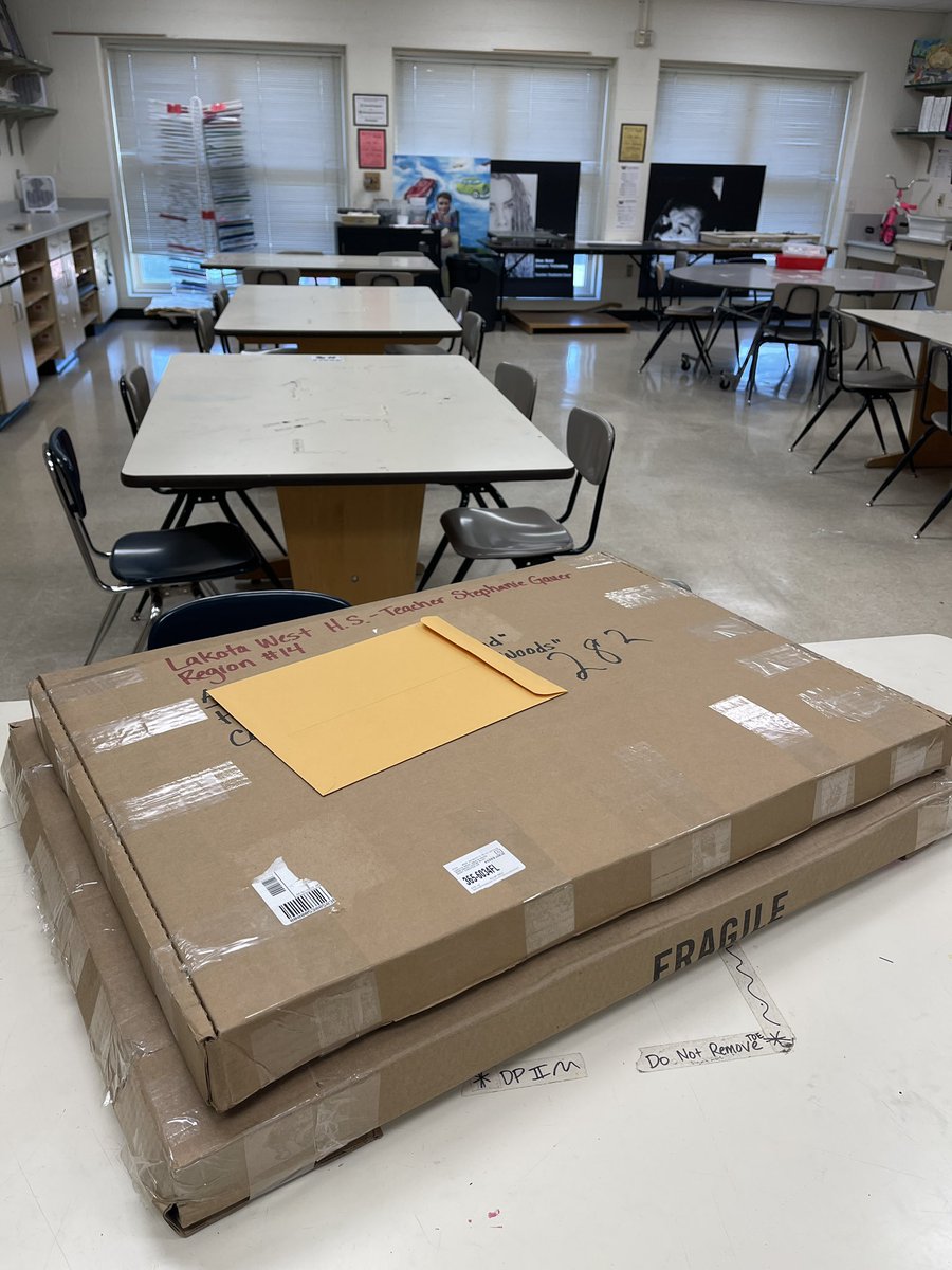 GauerStephanie's tweet photo. Next step - packing the frames for their travels to Columbus. Here is a BEFORE and AFTER photo. Only took 2 hours to pack it up! #OhioGovernorsYouthArtExhibit #FirebirdArt #arteduction #arted #arteducationmatters #highschoolart #highschoolartcompetition https://t.co/2OvnBDRB2V