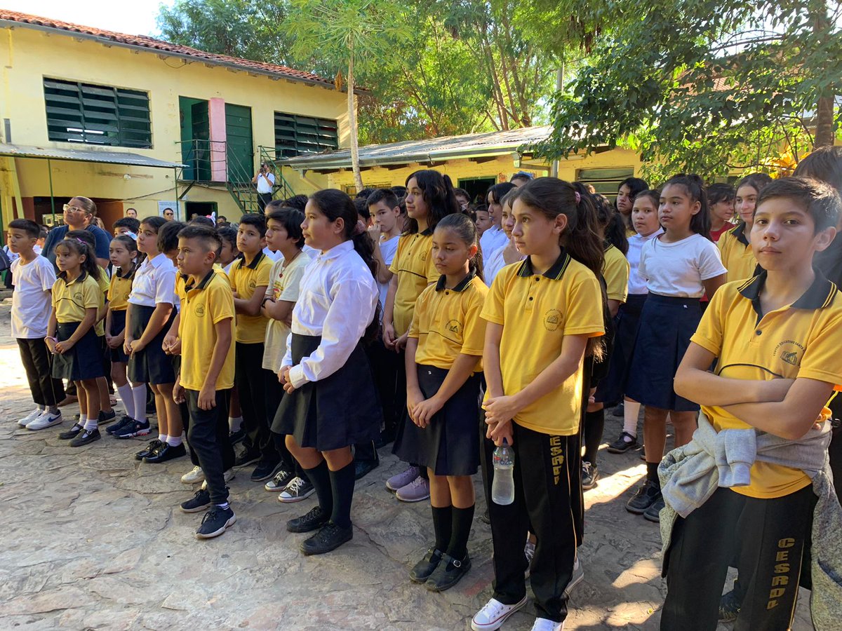 rnpy920am's tweet photo. Móvil @maviportillo 

🗣️José M. Del Corral, Pdte. Mundial del Movimiento Educativo Internacional  @InfoScholas 
⏹️Visita Paraguay para realizar agenda de trabajo. Llega para brindar su apoyo a la nueva directora ejecutiva de Scholas Paraguay, Mariela Cuevas https://t.co/1LzPdbpkTX
