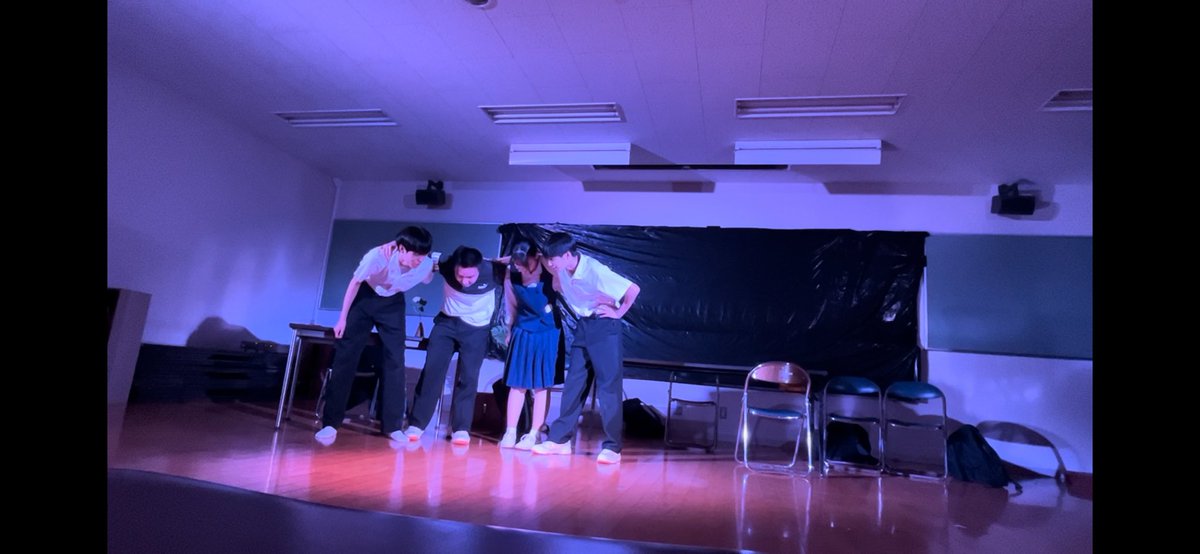 tomoaki_08's tweet photo. はる芝居・新歓公演で脚本を担当させて頂いてる『サマーヴォーズ』四コマダイジェスト https://t.co/zBVodugaVD