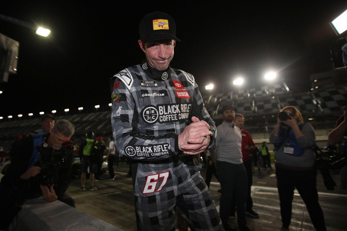 FranMew6's tweet photo. What's a NASCAR race that I should watch? Could be any race (that I'm also able to find online), and hopefully I haven't watched it beforehand already👀 https://t.co/9u4TZZrt4N