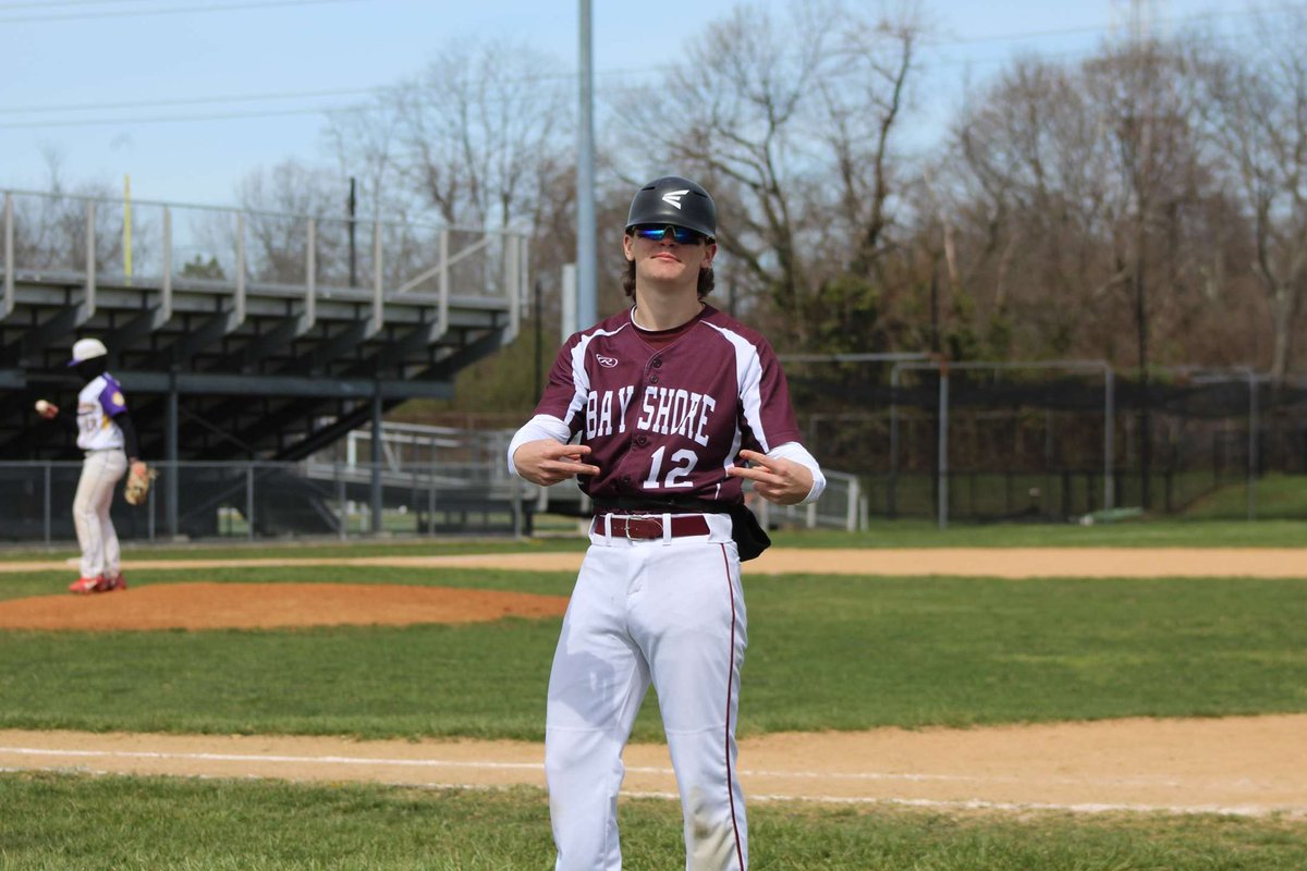 The_renwick's tweet photo. I chuck white Rocks pretty fast 
0.00 ERA 
@MLB 
@VirginiaRecruit https://t.co/YnMvZ8R0Qh