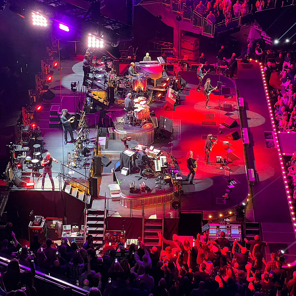 EdLopezReyes's tweet photo. @springsteen @UBSArena - likely one if not the best show of the year so far. Definitely in my top three of all time at the moment. What a great set! #ThBoss #BruceSpringsteen https://t.co/kXsSarIYS7