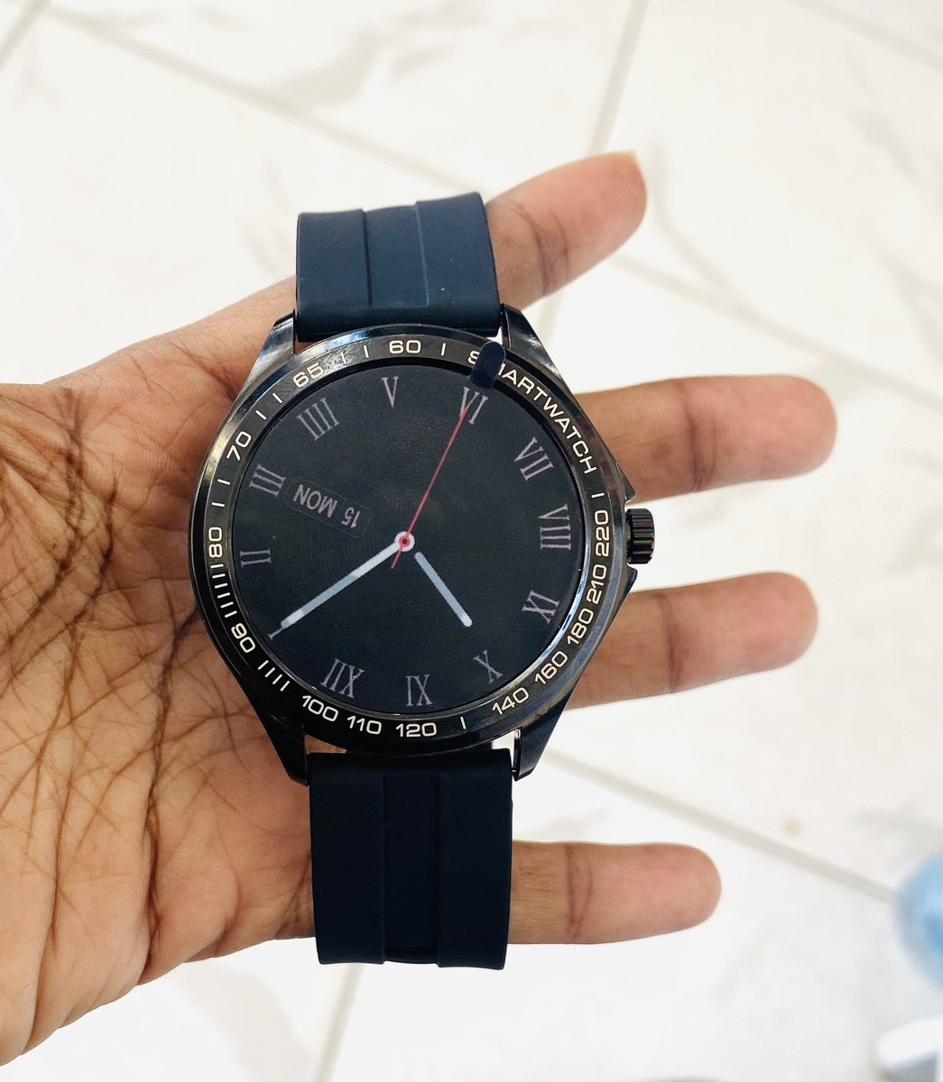 Smart watch amazing 
utaipata kwa elfu 85/=
whatsap/cal 0673628097
#nipedili #tanzania #saafreebutterfly
