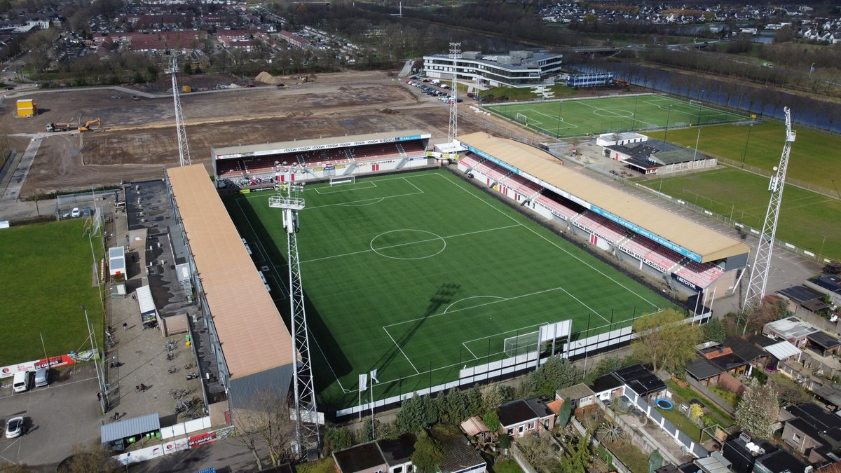 Vacature: accountmanager Helmond Sport.

Met de komst van het nieuwe stadion (gepland najaar 2024) en een uitgesproken groeiambitie, zoekt de club per direct naar uitbreiding van het commerciële team (32 - 40 uur).

Interesse? 👉 helmondsport.nl/nieuws/vacatur…

#VurHelmondSport