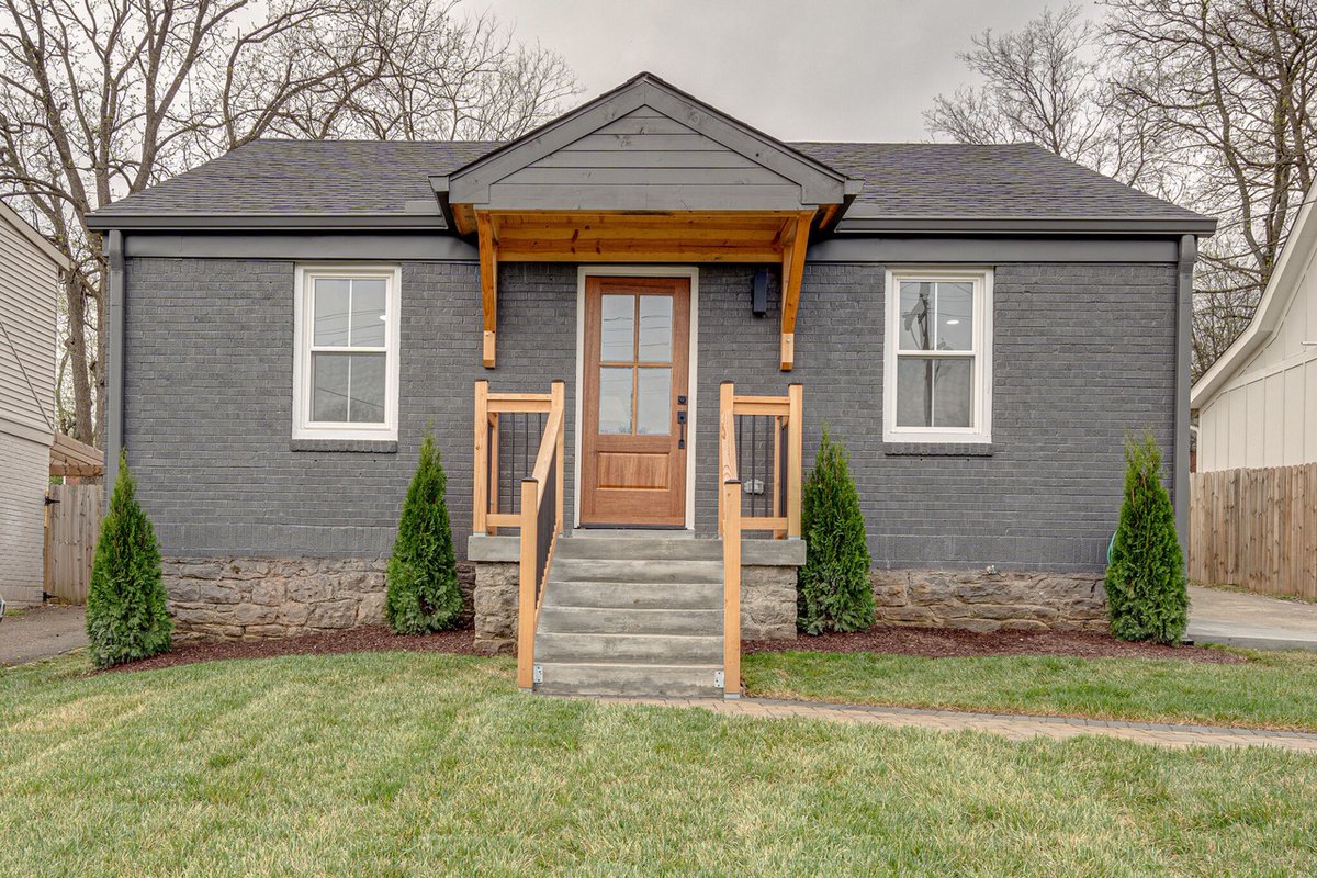 Tenn_Homes's tweet photo. Cute remodel in East Nashville!

📍 1216 Ardee Ave, Nashville, TN
🛏️ 2
🛁 2
🏠 1,282 sq.ft.
$525,000
MLS: 2504905
Listing courtesy of: Benchmark Realty, LLC
#homeforsale #tennessee #tennesseehomes #tnhomes #homesearch #Inglewood #davidsoncounty #nashville #metronashville #metro https://t.co/f6mHCHnGSh