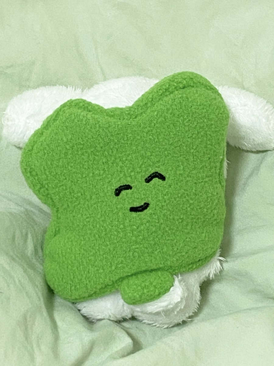 917thday's tweet photo. 럭키깨뭉..🍀

#우리집깨뭉이_기절이야 https://t.co/WX2URA06Tq