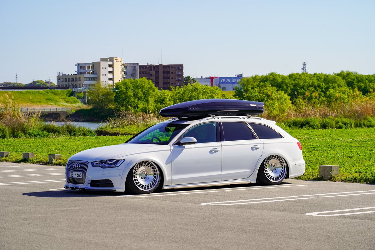 Nakashi_FP's tweet photo. 憧れのホイール履けまたました。😘
すっこれよ。

#rotiform
#A6allroad 
#audi
#滅びの爆裂疾風弾 https://t.co/rxvsAwmIkI