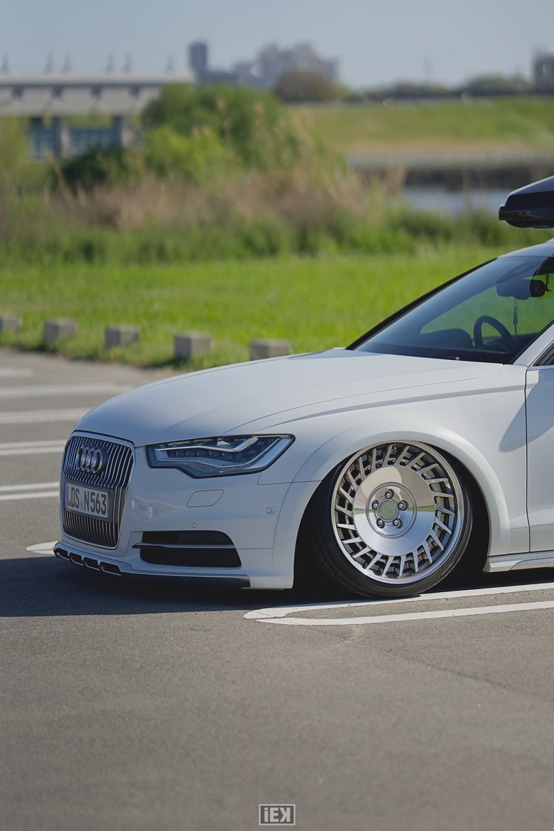 Nakashi_FP's tweet photo. 憧れのホイール履けまたました。😘
すっこれよ。

#rotiform
#A6allroad 
#audi
#滅びの爆裂疾風弾 https://t.co/rxvsAwmIkI