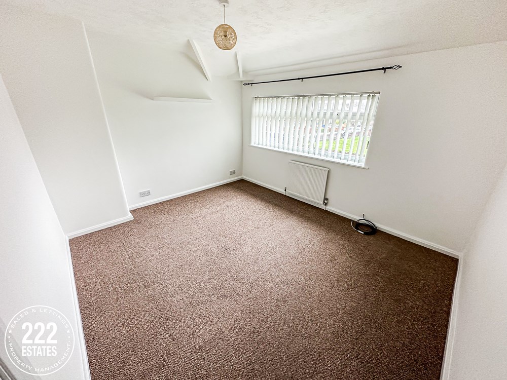 222Ltd's tweet photo. FOR SALE - Oxenham Road - £160,000 
No Onward Chain, Two Reception Rooms, Gardens to front and rear, Well proportioned bedrooms, EPC Pending, Neutrally Decorated Throughout, Call 222 Estates to arrange a viewing straight away! https://t.co/t0b769WLv6
