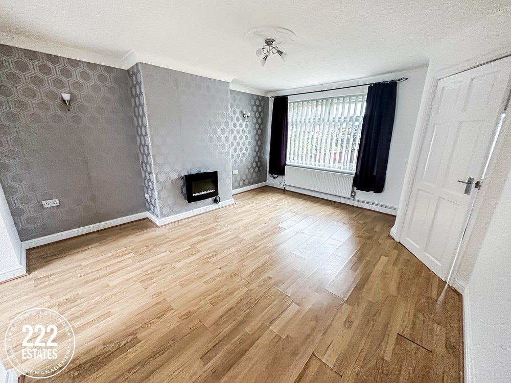 222Ltd's tweet photo. FOR SALE - Oxenham Road - £160,000 
No Onward Chain, Two Reception Rooms, Gardens to front and rear, Well proportioned bedrooms, EPC Pending, Neutrally Decorated Throughout, Call 222 Estates to arrange a viewing straight away! https://t.co/t0b769WLv6