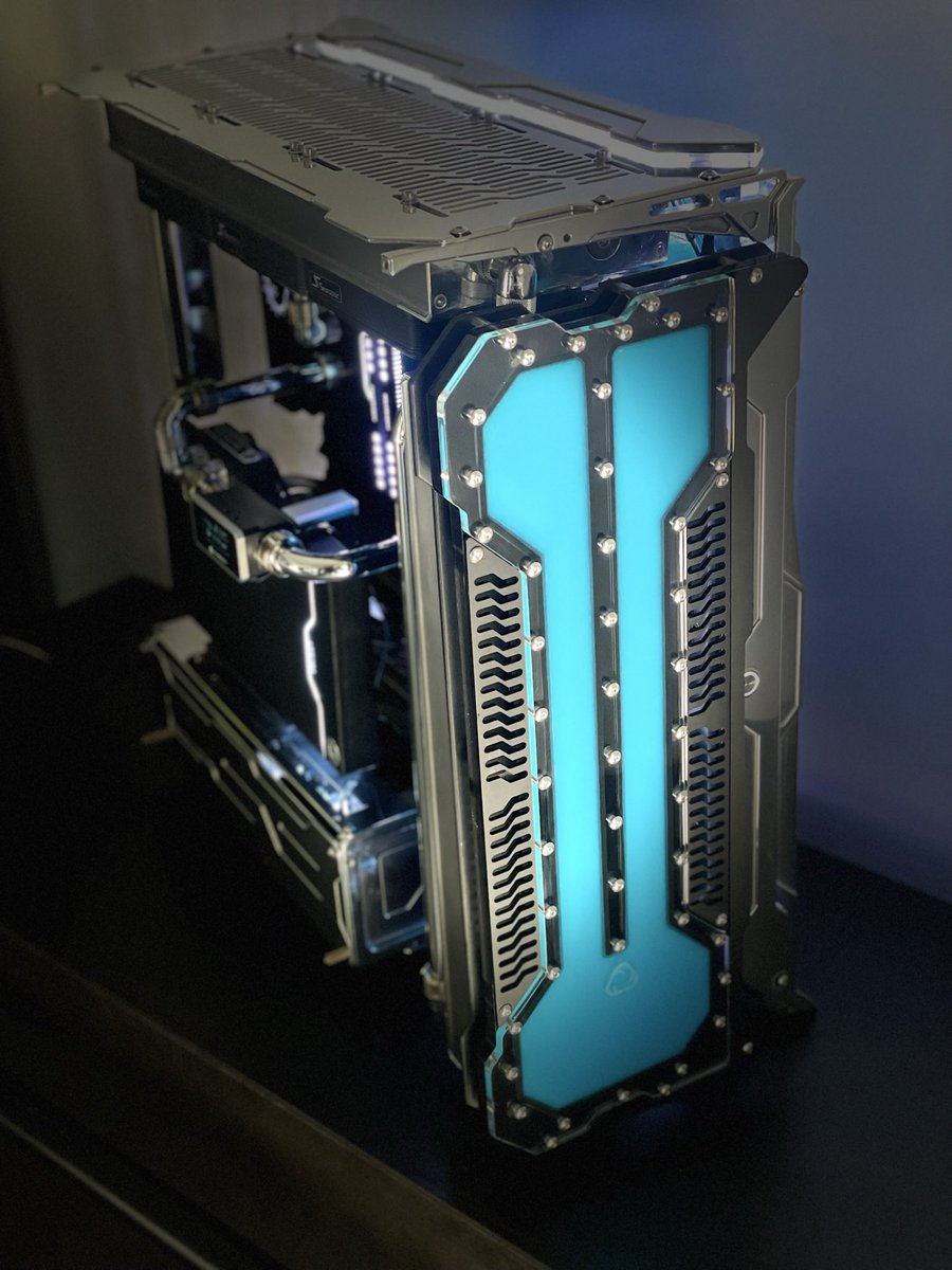 SingularityC's tweet photo. Chrome Spectre Integra-M Build By Acid Constructions
Checkout his Instagram for more photos and info @acid_constructions
📸Tag us @singularitycomputers for your chance to be featured.
#singularitycomputers #spectreintegramdualloopsidepanel #customsidepanel #watercooling https://t.co/muYnTe0Ebt