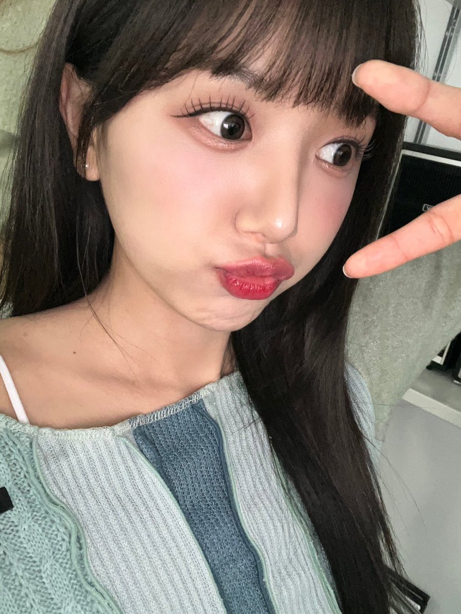 makamaka_Col's tweet photo. [#EUNB]
[📸]

Hay algunas fotos que aún no se han mostrado 🤭♥️

@makamaka_world
#마카마카 #makamaka #희수 #heesu #디아 #dia #다슬 #daseul #은비 #eunbi https://t.co/O1OwfZwmDo