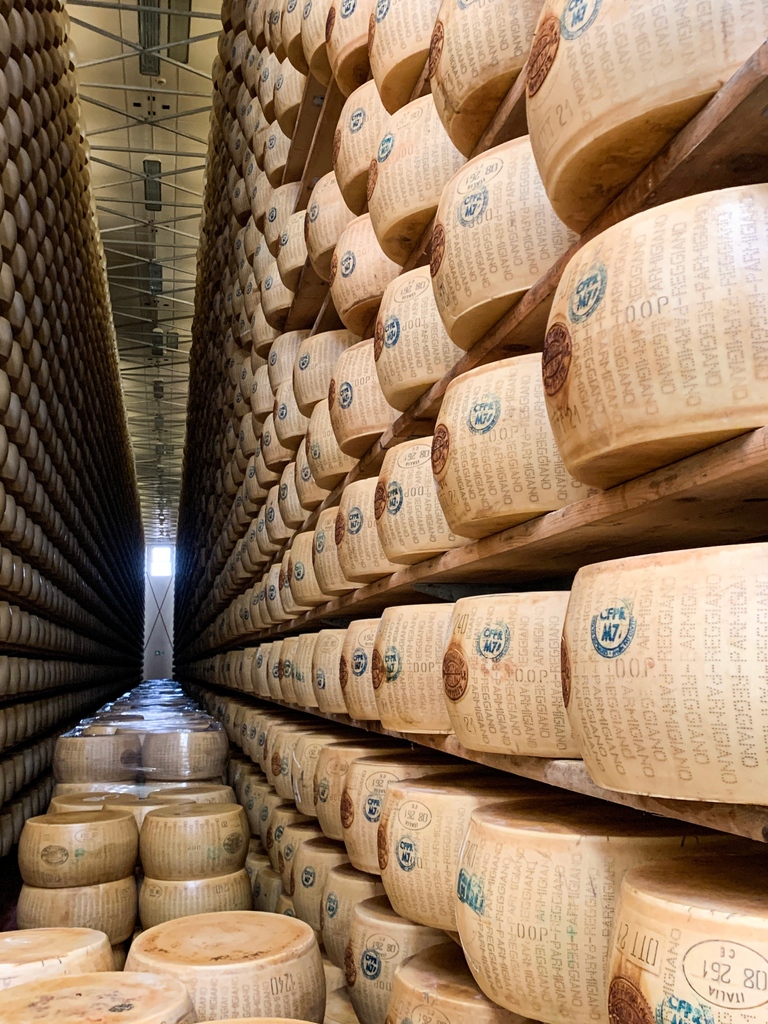 culturecheese's tweet photo. #CheeseFact: One northern Italian bank maintains 300,000 wheels of Parmesan, worth $200 million, as collateral for loans. https://t.co/DgHMnHRJ8x