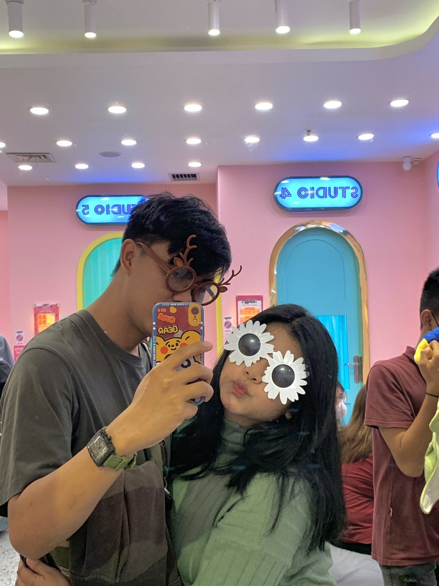 thank u for being the reason i smile 🤎