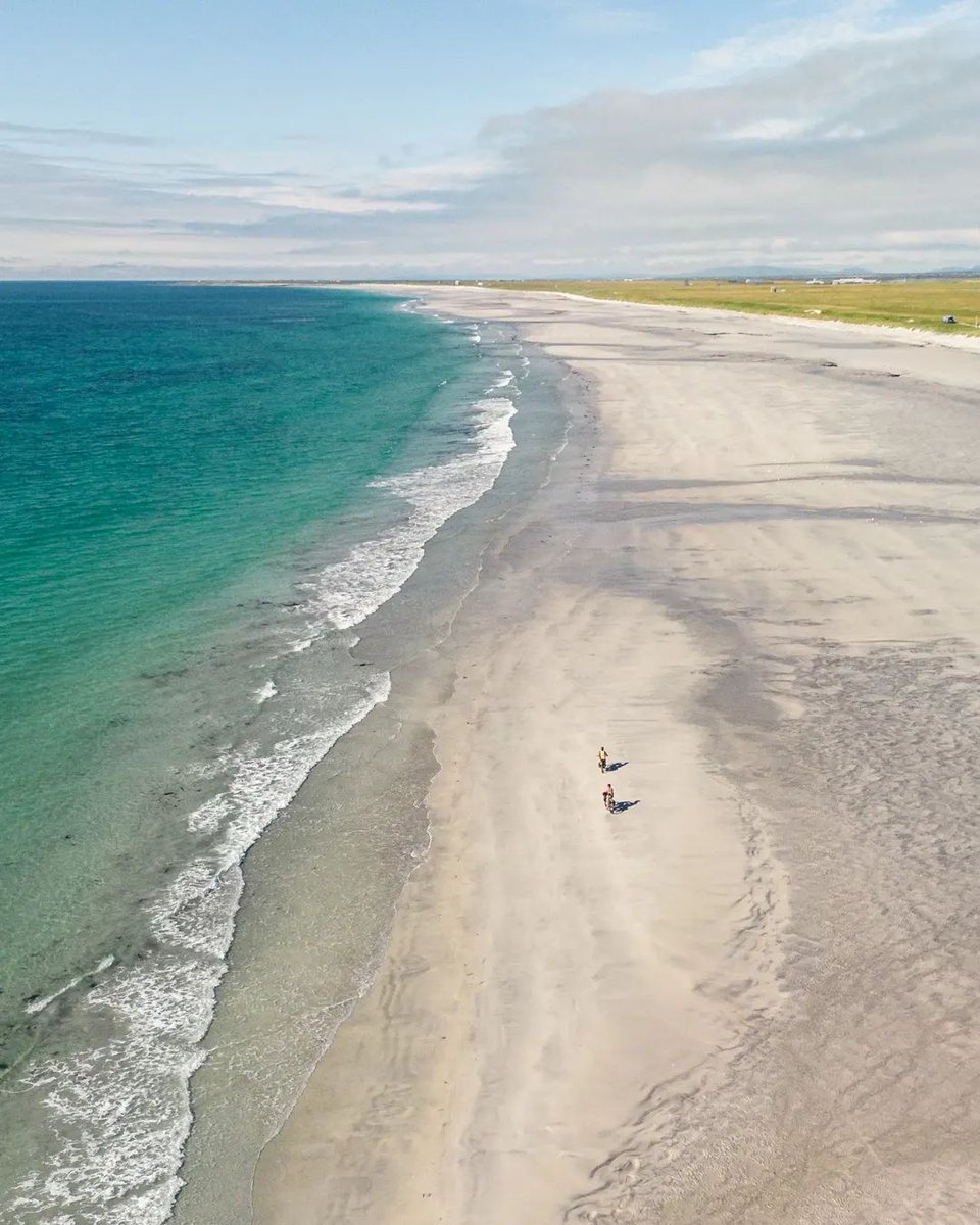 Hebridean_Way's tweet photo. The Outer Hebrides are special. 
Our islands are unique and need to be treated with respect. Please take all your belongings with you, pick up any rubbish you see lying around and be kind to nature. 
Help keep our islands sacred 🙏
📸: @dirtsloth #visitouterhebrides #hebrideanway https://t.co/9hCfJVKP0G