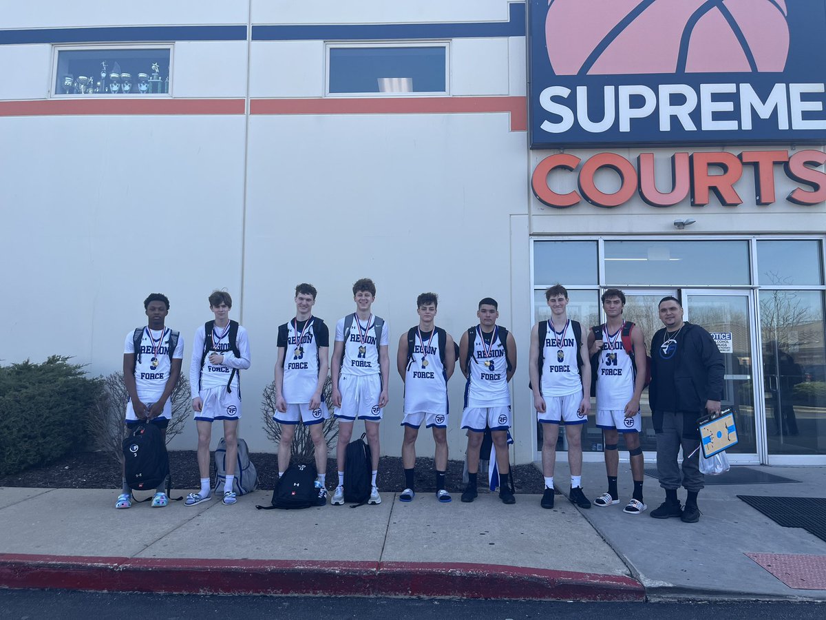 amontano23's tweet photo. This weekend Region Force 16u will be up in IL Hooping it up @PrepHoops Chi-town tip off!! Come out and show some support!! @OmariEvans10_ @DiegoMontano06 @NoahSabodor @bradyconner_21 @BryceNannenga @KolbyHende21264 @ryanfraker13 @ masonpendergrass https://t.co/CMu7aJMIg6