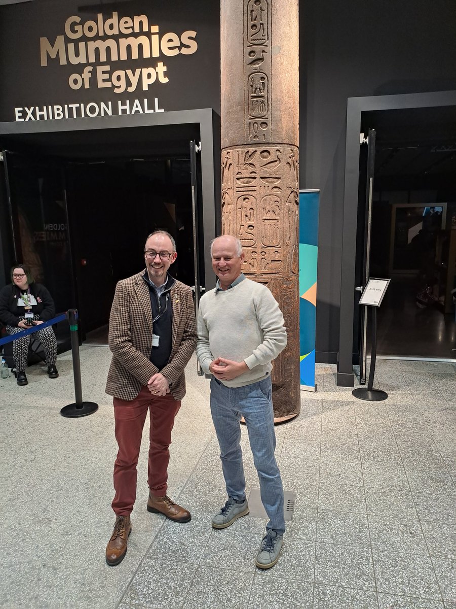 Historizon's tweet photo. Vandaag zijn we in het Manchester Musem. Samen met egyptoloog Huub Pragt en conservator Campbell Price bezoeken we de tentoonstelling Golden Mummies. https://t.co/qTKE9qPhpk