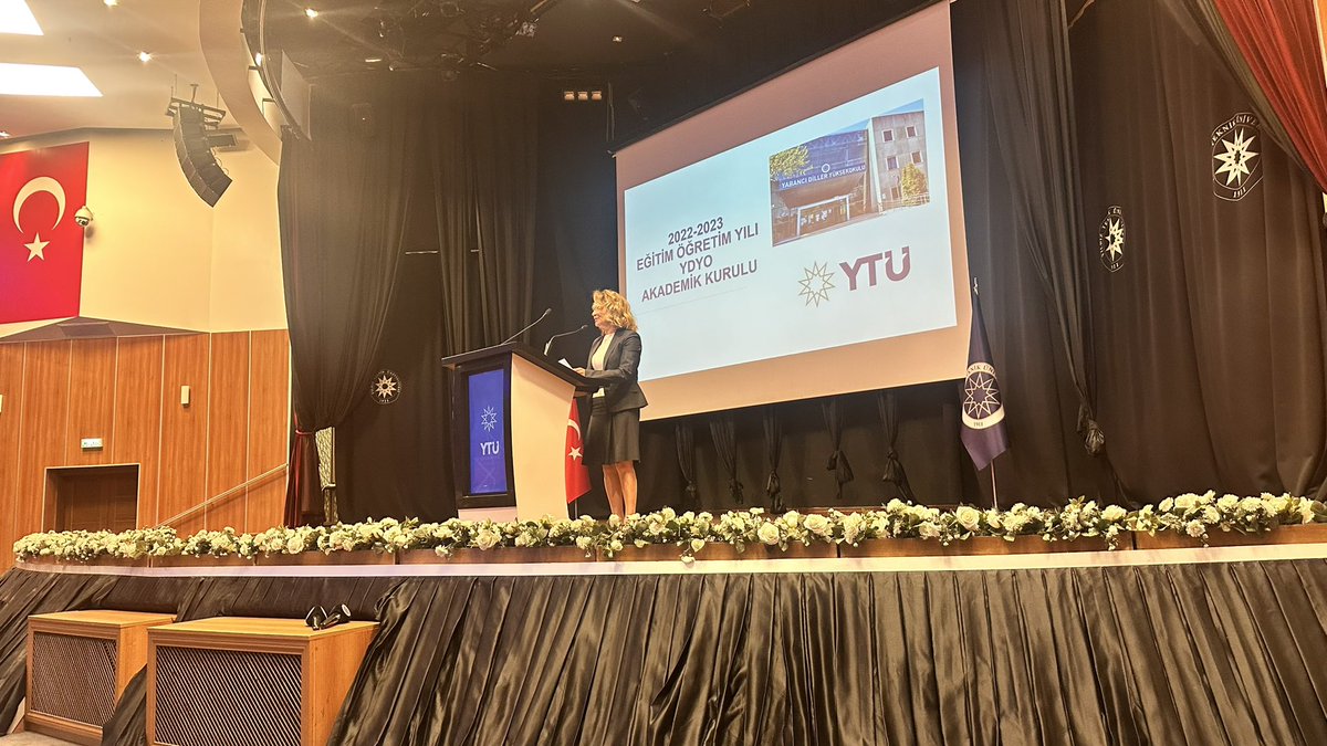 Sayın Yabancı Diller Yüksekokulu Müdürümüz <a href="/SuzanKavanoz/">Suzan Kavanoz</a> hocamızın detaylı Yüksekokul faaliyetleri sunumu eşliğinde Akademik Kurulumuzu gerçekleştirdik.
<a href="/YildizEdu/">Yıldız Teknik Üniversitesi</a>