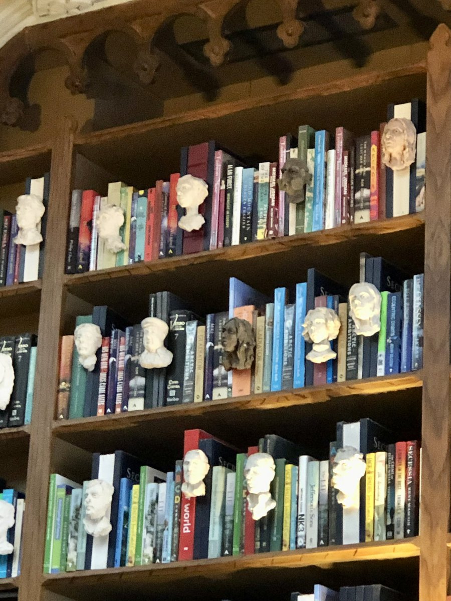 suziday123's tweet photo. @LiveaMemory @obligatraveler @intheolivegrov1 @wandersmiles @BritishBakeOff @TheBookLoftGV @GarfieldNPS @Chalkcheese111 @MadHattersNYC @beckyexploring @BookChat_ @RoarLoudTravel @sl2016_sl @Adventuringgal @RudiGourmand @TravelFoodiesTV Calling all book lovers ππ€ What a great #Top4Theme Doug. Love that cake & cookbook pic π°πHere are my #Top4Books Pics
1. Livraria Lello Porto π΅πΉ
2. Morgan Library NYC
3. Obidos π΅πΉ
4. Morgan Library
#Travel #BookLover @obligatraveler @intheolivegrov1 @wandersmiles https://t.co/SZ7E7IQgf3