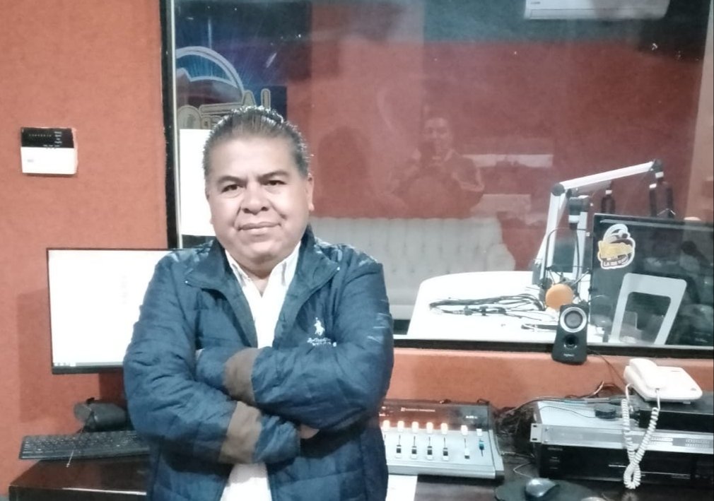 raulfrancov's tweet image. MIÉRCOLES: Hoy  DIOS te dice que tengas fe y sigas adelante, pues aquello que hoy siembras, pronto será tu gran bendición y abundante cosecha.
Todo esfuerzo tiene su recompensa de las manos del Señor, AMÉN.

Saludos desde la cabina de #LaPoderosa 100.1FM 
#Oaxaca #México