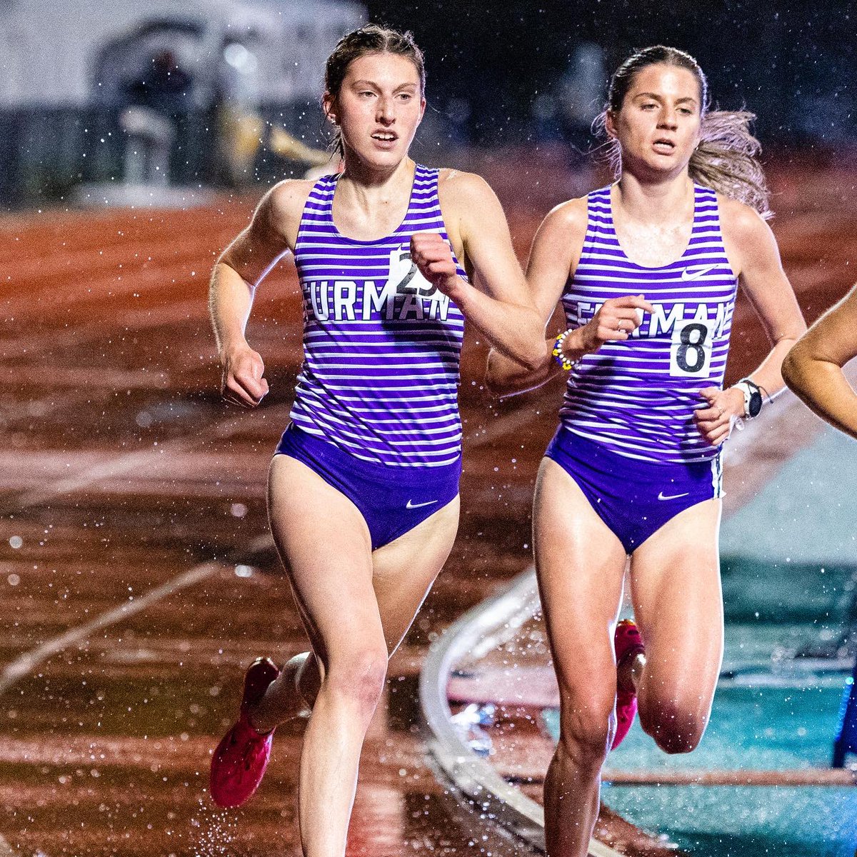 FurmanXC's tweet photo. S/O to this sassy little freshmen (who never stops talking) on a great start to the outdoor season! ππ
Former VA STATE CHAMP Carly Wilkes opened her season with a heat win at #RaleighRelays and doubled back for a near 15-sec 5K PB at #DukeInvite (16:48 -> 16:34)!!
#GirlGang https://t.co/zqOWH2vU6a