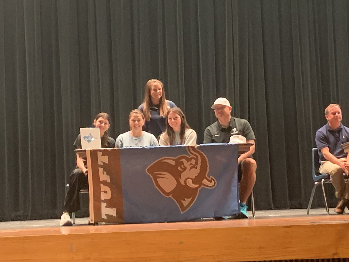 <a href="/emmawingate_/">emma wingate</a> makes it official!! <a href="/TuftsSoftball/">Tufts Softball</a> is an extremely prestigious academic university and highly ranked (#2) softball program. Perfect fit. <a href="/7LSoftball/">SLHS Softball</a> HC Koopmann introduced her as a selfless, hardworking,team leader with a good sense of humor. #GoJumbos 💙