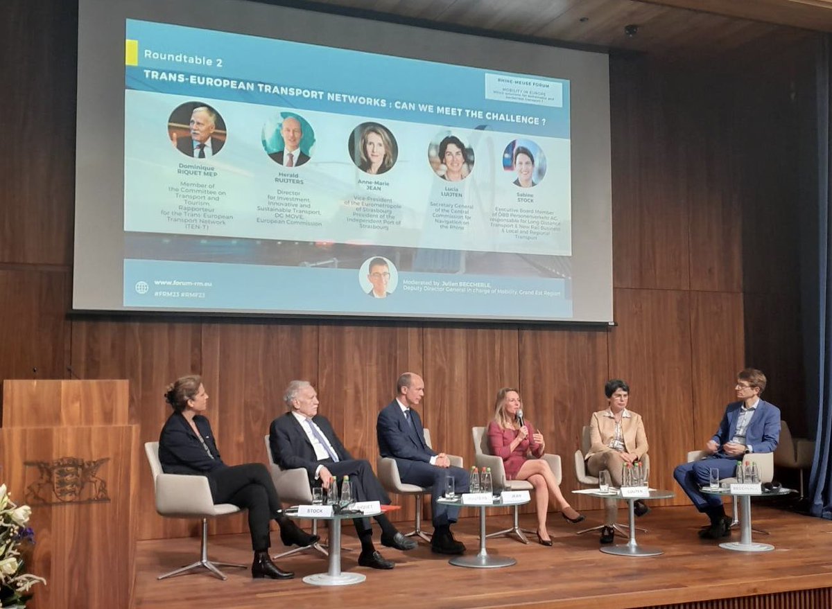 AnneMarieJean1's tweet photo. #FRM23 Table-ronde ce matin à Bruxelles sur les réseaux transeuropéens de #transport, à la veille d’un débat parlementaire sur la directive RTE-T. J’ai représenté la présidente de l’Eurométropole #Strasbourg @PiaImbs pour témoigner de notre action et de celle du Port : ⤵️ https://t.co/6MeMbkZ9lp