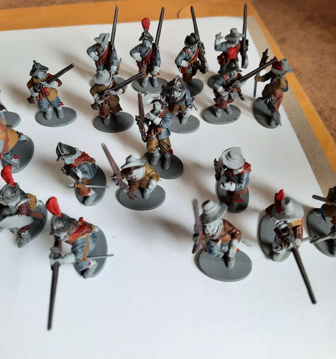 RalphBuick44's tweet photo. @WarlordGames Currently on the painting station halfway through base colours of the Spanish Terico de Lombardi Col. Don Martin d'Aragon 1636 #Tornavento @WarlordGames with converted casualty figures. #thirtyyearswar #battleoftornavento #pikeandshotte https://t.co/fhtqQtfNjM