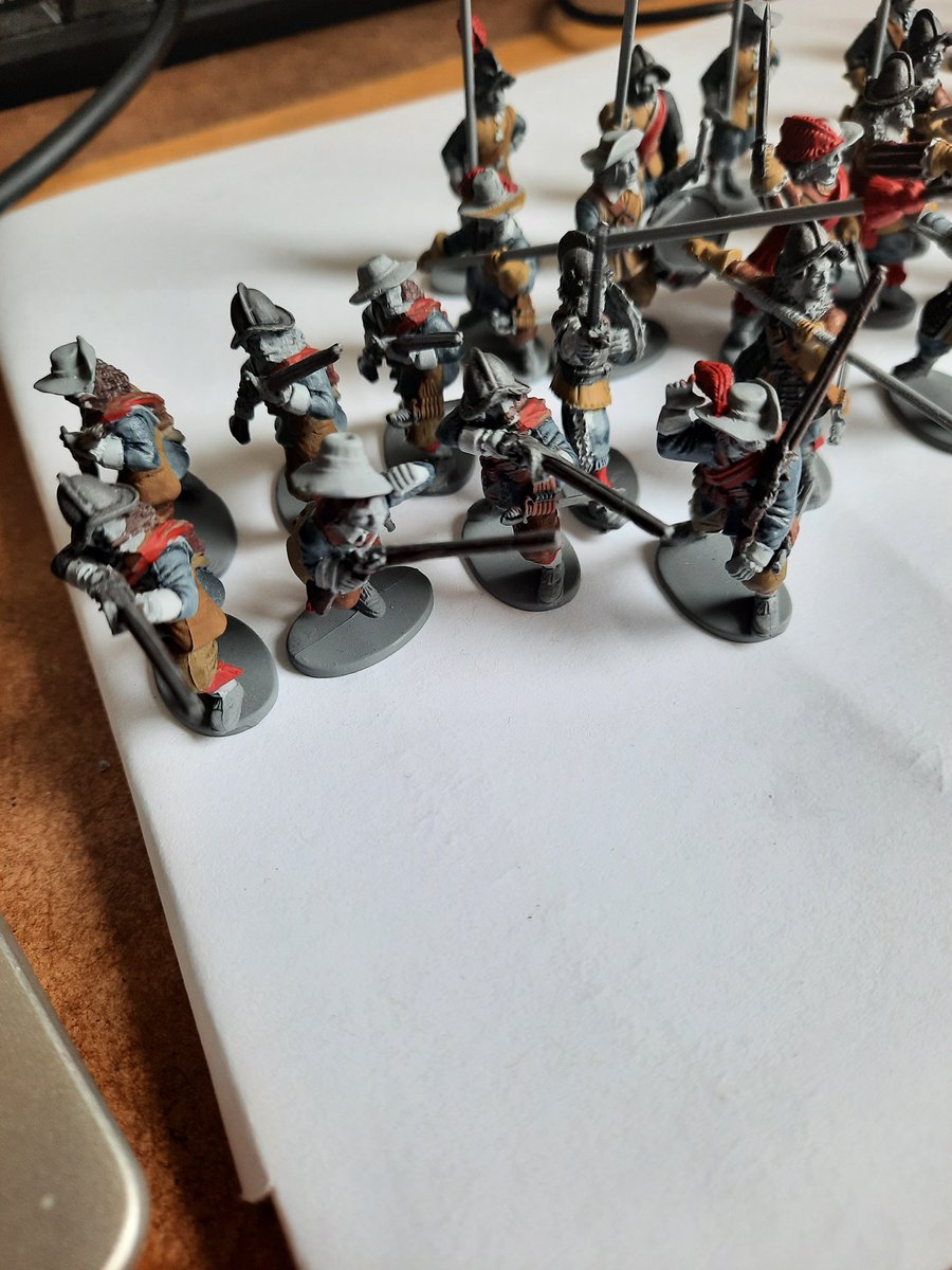 RalphBuick44's tweet photo. @WarlordGames Currently on the painting station halfway through base colours of the Spanish Terico de Lombardi Col. Don Martin d'Aragon 1636 #Tornavento @WarlordGames with converted casualty figures. #thirtyyearswar #battleoftornavento #pikeandshotte https://t.co/fhtqQtfNjM