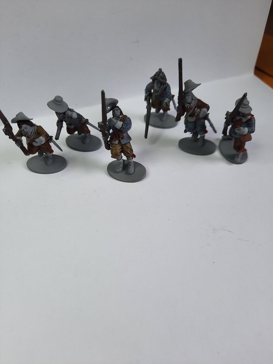 RalphBuick44's tweet photo. @WarlordGames Currently on the painting station halfway through base colours of the Spanish Terico de Lombardi Col. Don Martin d'Aragon 1636 #Tornavento @WarlordGames with converted casualty figures. #thirtyyearswar #battleoftornavento #pikeandshotte https://t.co/fhtqQtfNjM