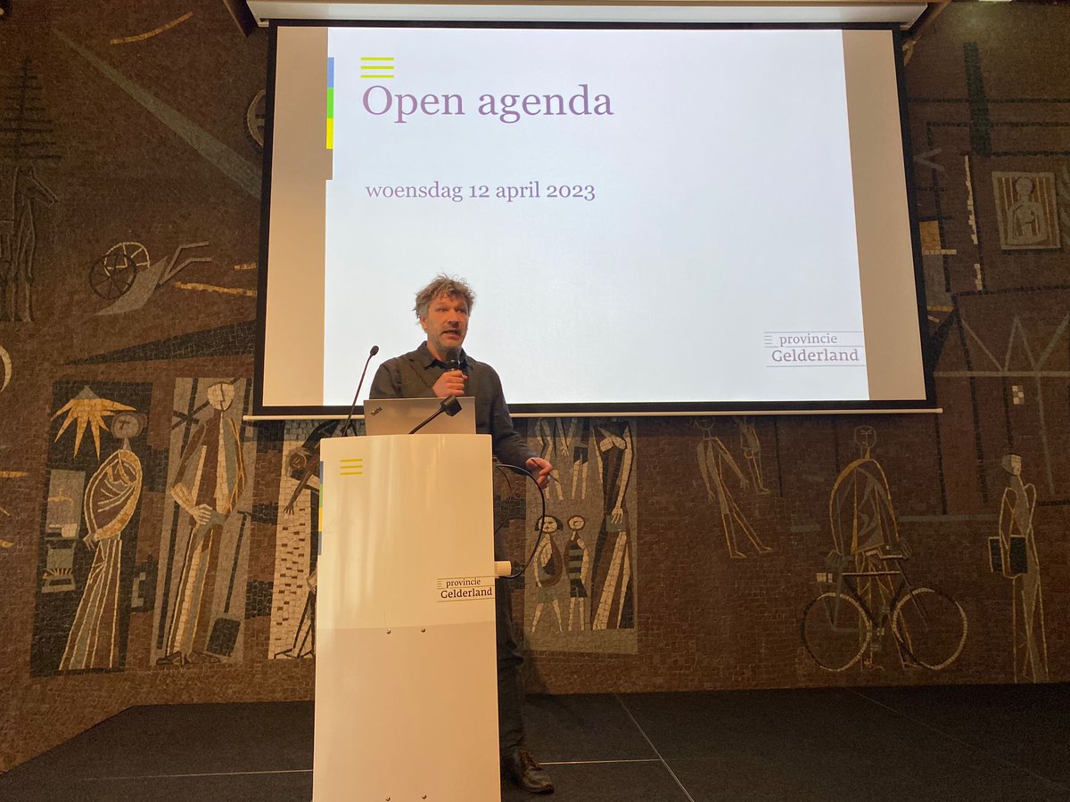 PSprovGld's tweet photo. Eerder op de dag vond de Open agenda plaats. Daarin kaarten insprekers onderwerpen aan die juist niet op de agenda staan. Zo ging het vandaag over het Gelders Regionaal Manifest, een provinciaal mediafonds, natuurbrandbeheersing en het burgerberaad Klimaat. #PSGld https://t.co/O4qqdEJvy3