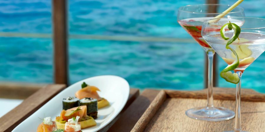 🌴A Postcard from Dusit Thani🌴 - mailchi.mp/tropicbreeze.c…