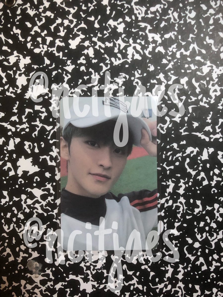 ncitjaes's tweet photo. wts #pasarnct #pasarnctmy

— mark universe lucky draw pc ♡ 
✩ QYOP! 
*if got more than 1 dm, i will pick the one that quote the closest to the price i bought (rm3xx, will show proof once confirmed!)
✩ as this is LD, pls dont expect the cond to be 10/10 😵

help rt pls 🫶🏻 https://t.co/YunUnsJcqd