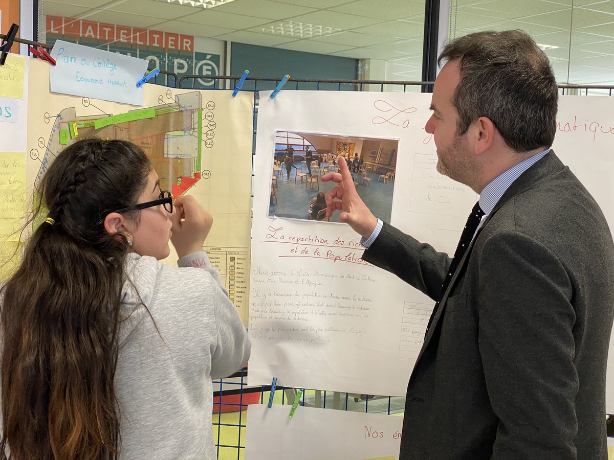 AcAmiens's tweet photo. Ouverture du Forum de l’innovation pédagogique 2023 à @Canope_80 en présence du recteur @MullerRaphal4 💡
Jusqu’à 17h, des professionnels de l’enseignement et les chargés de mission @CardieAmiens animent des ateliers et des conférences ⚙️
Le programme ⬇️
https://t.co/fWs9VELCF1 https://t.co/sj959KfPUI