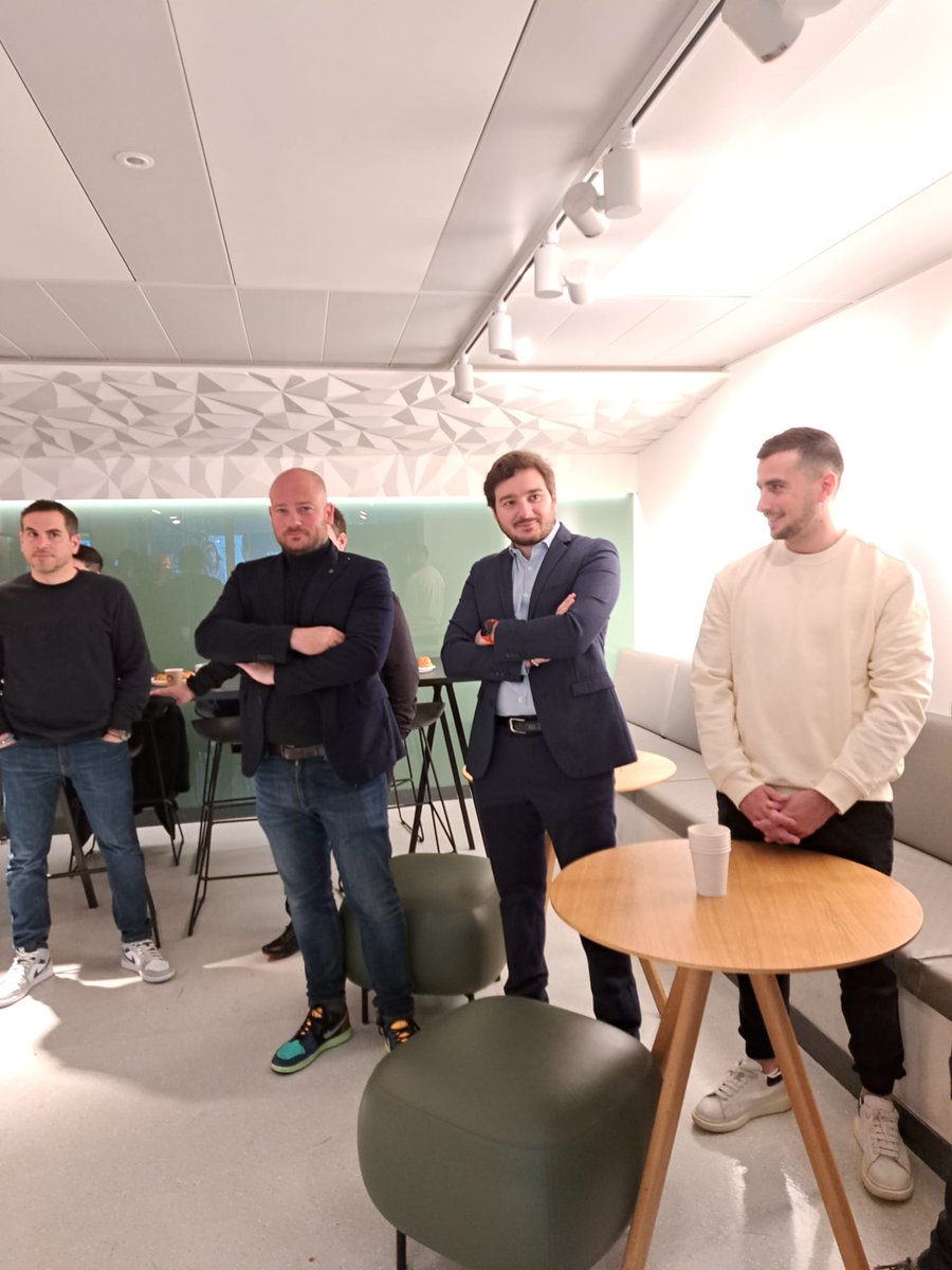 RoitmanVrd's tweet photo. ☕️🥐de Bienvenue pour les 5 #startups lauréates d'@Innest l'accélérateur de l'@OECParis. Avec des formations sur l'écosystème et des ateliers pour accompagner la croissance.
Un grand merci aux experts-comptables #betatesteurs pour leur mobilisation ! #OECParis https://t.co/lHS7AzGFjF