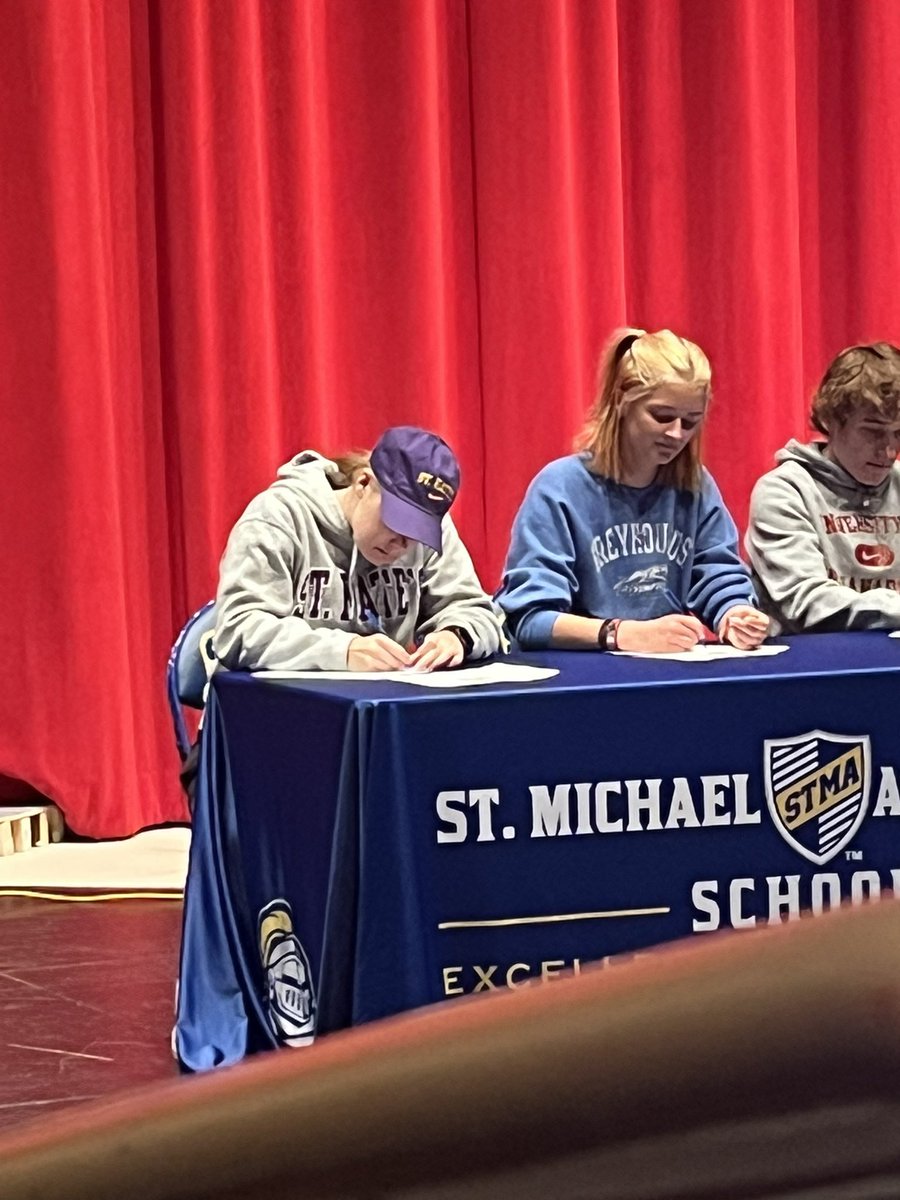 RiverHawk_HS's tweet photo. So extremely proud of these two for signing and continuing their hockey careers in college! We are excited to see what your future holds! #alwaysahawk https://t.co/nuTkku33A3