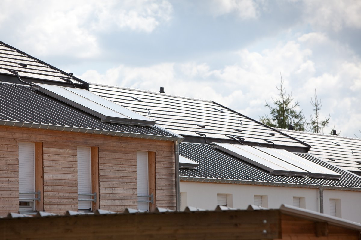 icfhabitat's tweet image. À l’occasion du #FBC23 @nvbcom_fr à Lille, #ICFNordEst signe aujourd'hui le « Pacte bois-biosourcés Hauts-de-France » de @Fibois_HDF et @cd2e1119, et s'engage ainsi sur 5 ans à utiliser une part de bois #biosourcé dans ses opérations de construction et réhabilitation ♻️