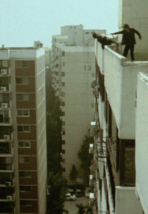 ScreenReview_'s tweet photo. Oldboy (2003), dir. Park Chan-Wook. https://t.co/NlueAUkmfe