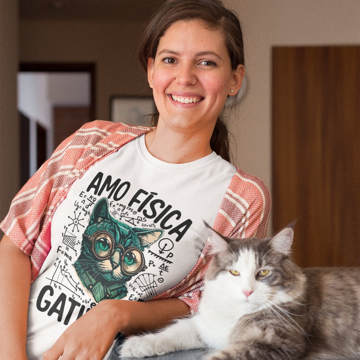 CamisetasExatas's tweet photo. 🚨🐾👕 Camiseta: "Amo Física e Gatos". Porque quem disse que não dá pra estudar Física Teórica e ao mesmo tempo amar esses bichinhos fofos?
💡#camisetasdeexatas #Física #Gatos #AmoFísica #AmoGatos #Ciência #Gatinhos #ModaGeek #CiênciaDivertida https://t.co/ahoxPPGQ6w