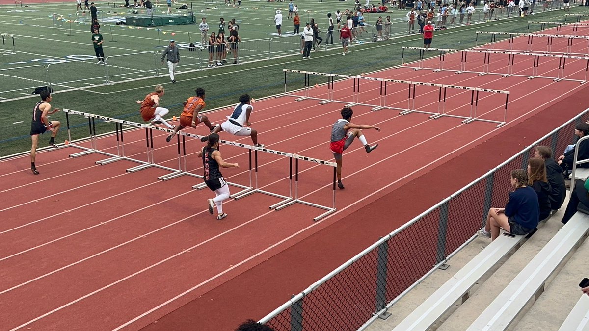 trevorshort24's tweet image. District Varsity Track meet today…Hurdles…Ready to compete! #RepTheB