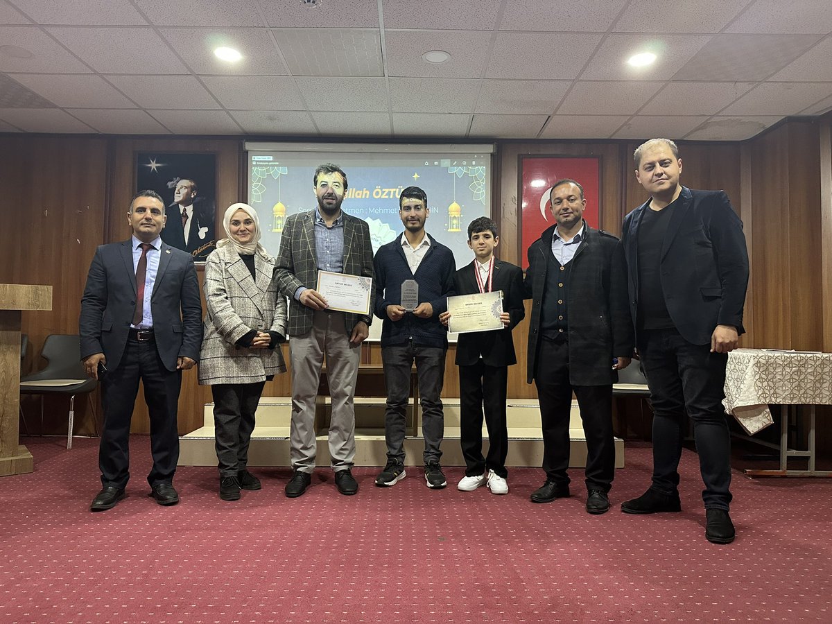 Din Öğretimi Genel Müdürlüğü tarafından yürütülen Genç Bilaller Ezan Okuma bölge yarışmasına okulumuz ev sahipliği yaptı. 3.olan okulumuz öğrencisi Abdullah ÖZTÜRK’ü,öğretmenlerini ve katılım sağlayanları tebrik ediyoruz.